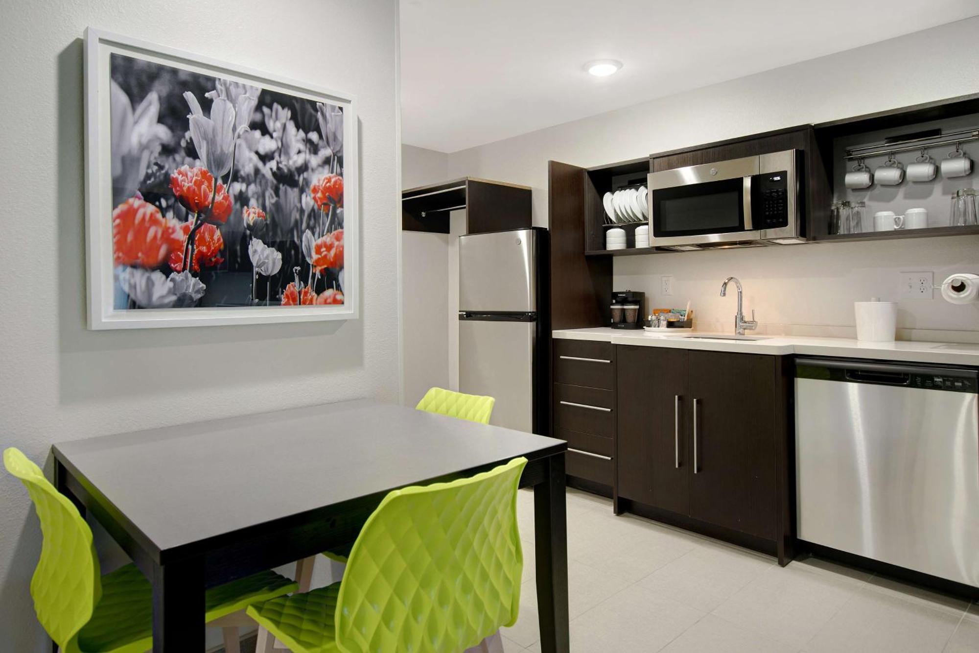 Home2 Suites By Hilton Grand Rapids Airport Kentwood Esterno foto